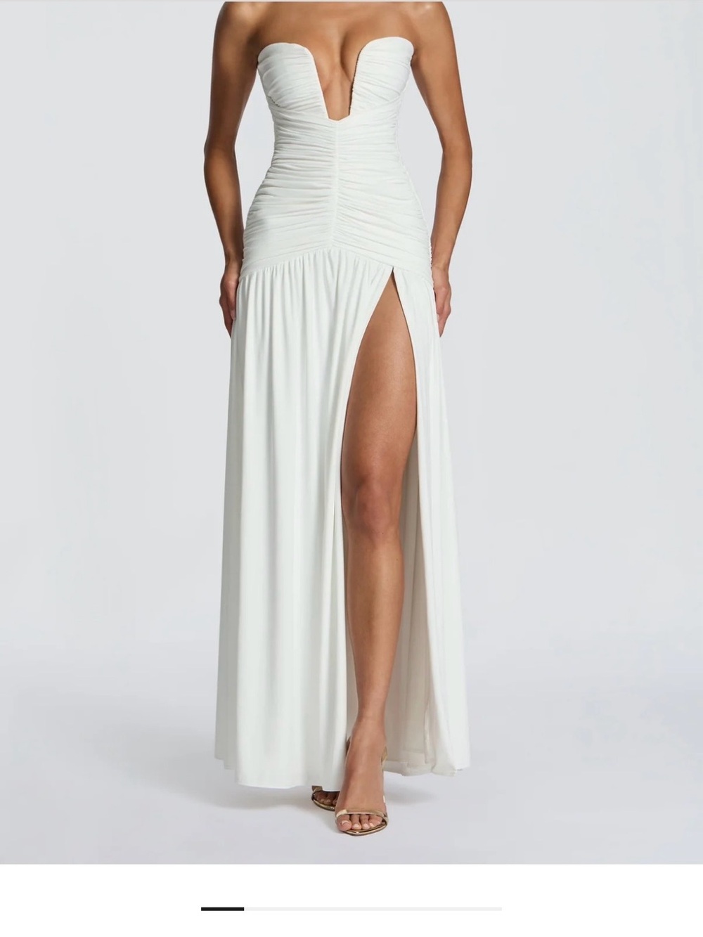 Elegant White Strapless Maxi Skirt with High Thigh Slit